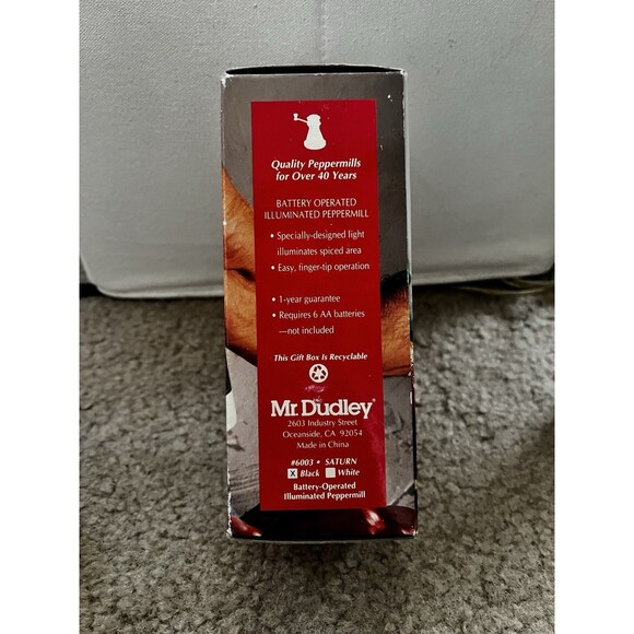 New In Box Mr Dudley Battery Operated Illuminated Black Peppermill Grinder - Picture 2 of 5